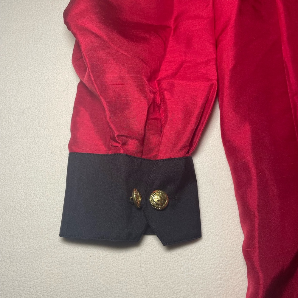 Bob Mackie Wearable Art Cat
Embroidered Silk Blouse Red Black
Button-Up M - Picture 7 of 11